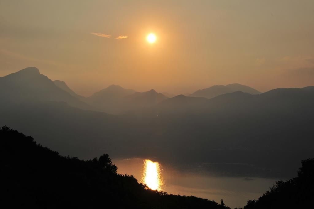 Zeno Suites San Zeno di Montagna Esterno foto