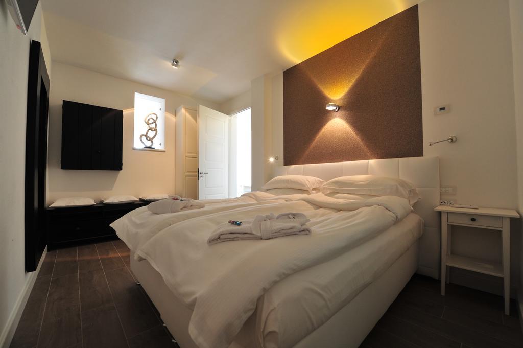 Zeno Suites San Zeno di Montagna Camera foto